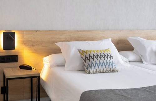 Collbato Hotel | Discover Relaxation at Checkin Montserrat with Spa & Pool