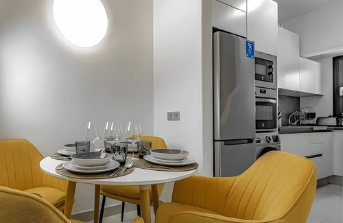 San Miguel de Abona Apartment | Oceanfront Complejo Ocean Boulevard: Guest Rated 9.6/10
