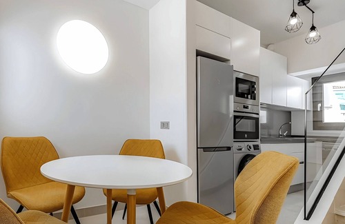 San Miguel de Abona Apartment | Oceanfront Complejo Ocean Boulevard: Guest Rated 9.6/10