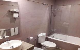 Figueres Hotel | Relaxing Getaway at Hotel Checkin Travé with Ocean Views