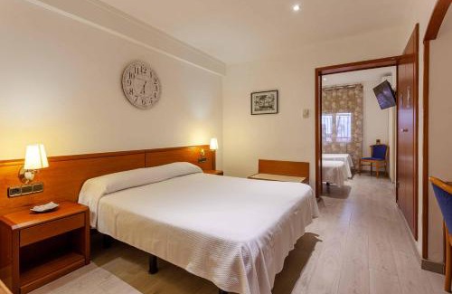 Figueres Hotel | Relaxing Getaway at Hotel Checkin Travé with Ocean Views