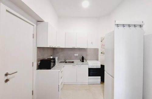 Heiligenstadt Apartment | Cozy One Bedroom Apartment in Vienna with Breakfast Included