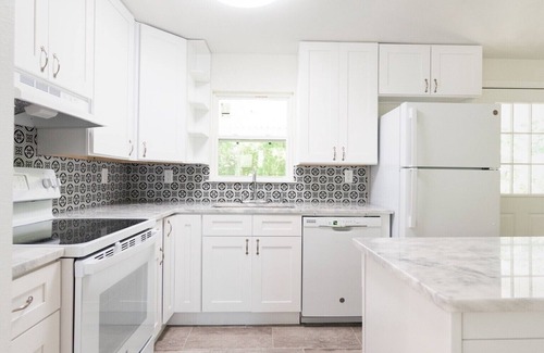 Mount Ida House | Discover Our Back to School Rates with Lake View Rooms