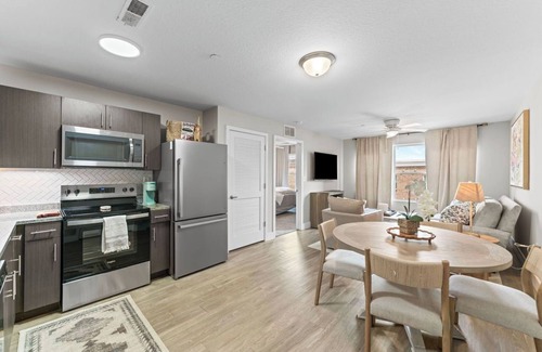 Tuscaloosa Condo | Cheer in Style at Elephant Crossing – A Crimson Retreat