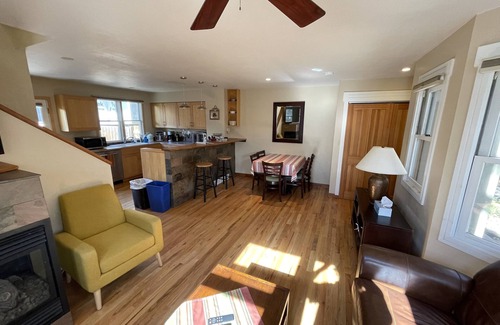 Downtown Condo | Bright 2 Bdrm Pearl St. Condo - Ideal for Families