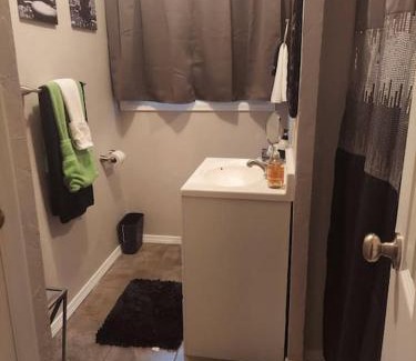 Central Colorado Springs House | Bright 3-Bedroom House in Prime Location - Guest Rated 9.2