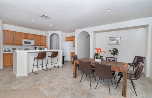 North Natomas House | Family-Friendly 3-Bedroom Home Near Airport and Downtown