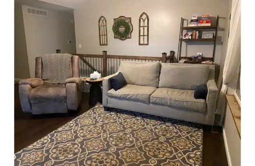 Columbia House | Inviting 3-Bedroom Home Perfect for Family Getaways