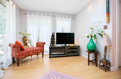 Langford Apartment | Family-Friendly 3-Bedroom Home Near Glen Lake Awaits