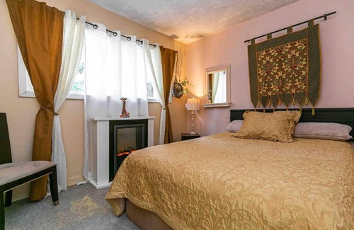 Langford Apartment | Family-Friendly 3-Bedroom Home Near Glen Lake Awaits