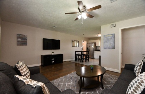 OST - South Union House | Family-Friendly 3-Bedroom Retreat in City Center