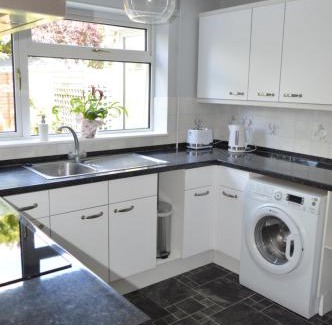 Waddesdon House | Inviting 3-Bedroom Countryside Retreat - Family Friendly Stay