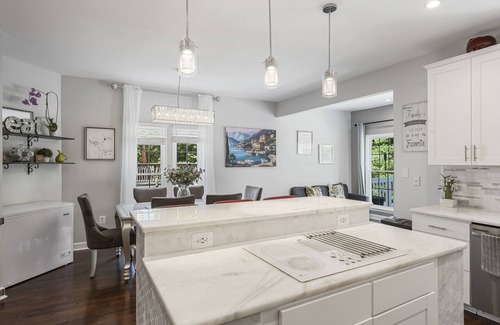 Leesburg House | Inviting 3-Bedroom Townhouse with Cozy Indoor Fireplace