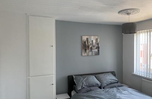 Leeds House | Bright and Inviting 3 Bedroom Townhouse - Perfect for Families
