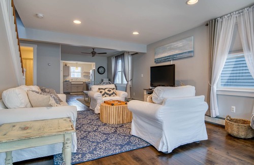 Sea Bright House | Inviting 3 BR Home Just Steps from Beach & Downtown