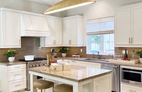 Irvine Research Center House | Cheerful 3BR Retreat with Pool & BBQ for Family Fun