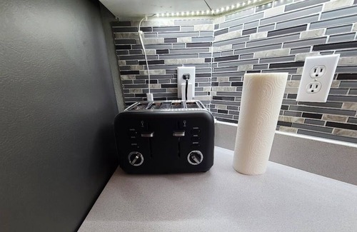 Grand Oaks House | Inviting 4 Bd Home with Private Pool & Ocean Views