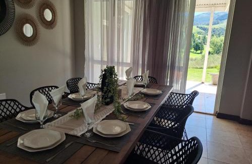 Katberg Apartment | Inviting 4 Bedroom Retreat with Pool in Golf Estate