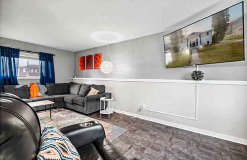 Lansing House | Inviting 4 Bedroom Lansing Home - Pet & Child Friendly Stay