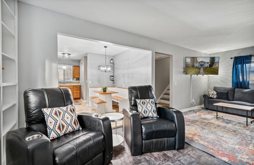 Lansing House | Inviting 4 Bedroom Lansing Home - Pet & Child Friendly Stay