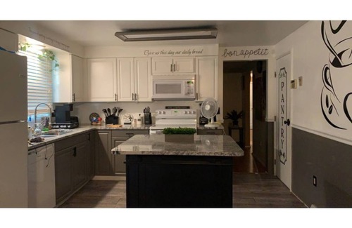 Trotwood House | Bright 4BR "Ravishing Ranch" - Guest Rated: 9.6/10!