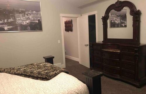 Southwest Edmonton Villa | Inviting 3-Bedroom Retreat Near the Lake, Pet Friendly
