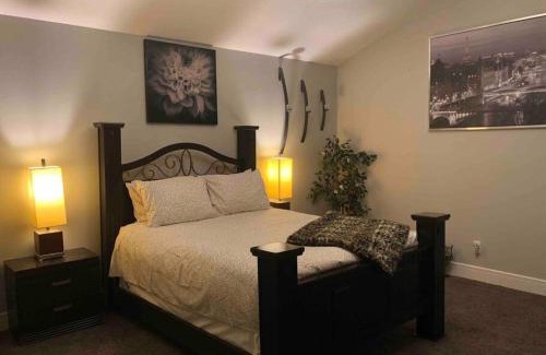 Southwest Edmonton Villa | Inviting 3-Bedroom Retreat Near the Lake, Pet Friendly
