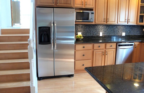 Bushrod House | Cheerful, Central 3BR Close to Everything