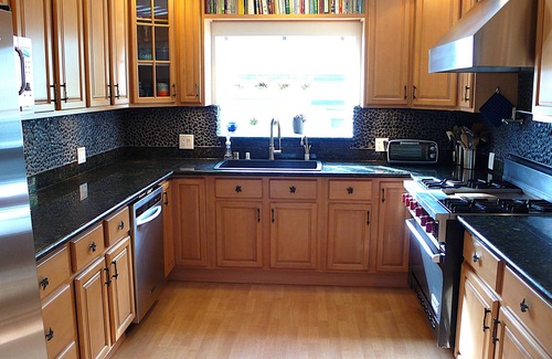 Bushrod House | Cheerful, Central 3BR Close to Everything
