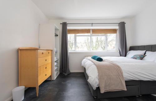 Endlebury Apartment | Ideal Long Stay in Chingford for Contractors