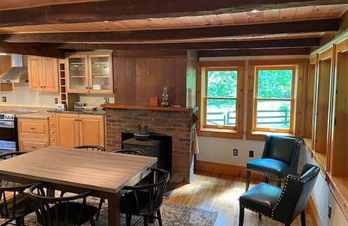 Hyde Park Other | Delightful Circa 1700 Farmhouse: Guest Rated 10/10