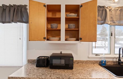 Henrietta House | Pet-Friendly Henrietta: 4BDRM with Kitchen & High Rating