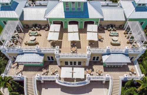West Kissimmee House | Elegant Six Bedroom Home with Pool Near Disney at Encore Resort