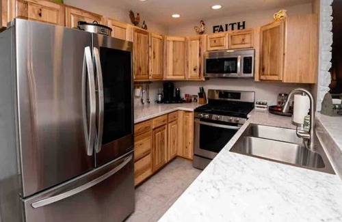 Niles House | Delightful Niles Home - Steps from Notre Dame & Family-Friendly