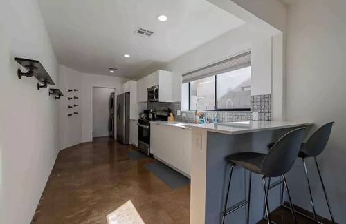 Encanto House | Delightful House in Central Phoenix with Enclosed Backyard