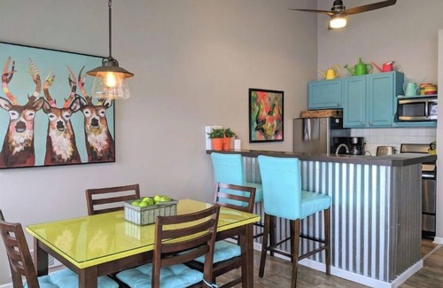 Onekama Condo | Charming Lakefront Condo with Spa & Pool Between 2 Lakes