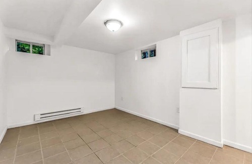Hamden House | Inviting New England Home Close to Quinnipiac University