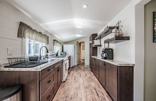 Sebago Cottage | Inviting Beachside Retreat on Sebago Lake with Pool Access