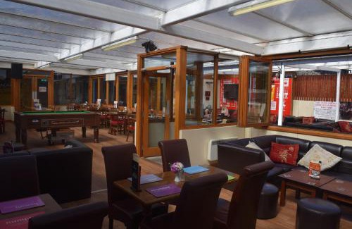Sandhaven Hotel | Relax at Cheers Cafe Bar & Tavern with Pool and Dining