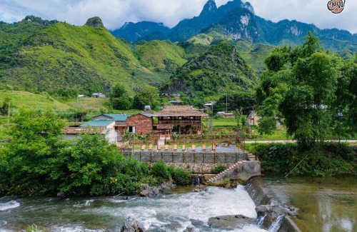 Yen Minh House | Discover Cheers Du Gia Lodge: Family-Friendly Getaway