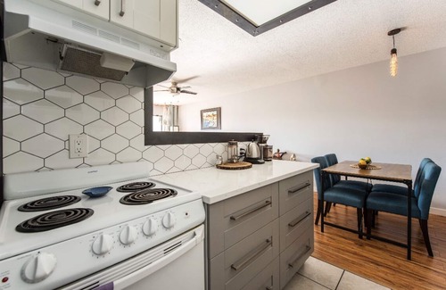 Riley Park Condo | Bright Condo with Garden Space in Lively Neighborhood