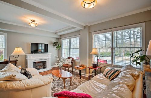 Marietta House | Delightful Cottage with Yard Near Marietta Square