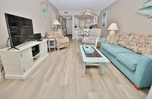 Point East Condo | Bright Ocean View Condo with Pool & Breakfast at Point East