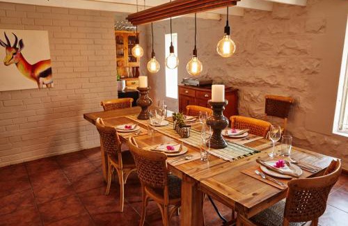 Ladysmith Cabin | Discover Cheetah Ridge Lodge: 4-Star Family-Friendly Retreat
