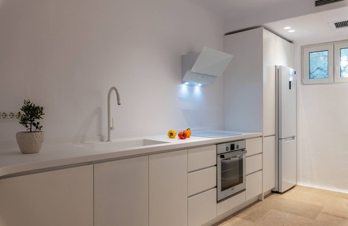 Houlakia Villa | Experience Gourmet Stays at Greco de la Greco Villa