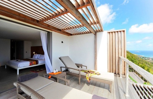 Vitet Villa | Indulge at Casa Tigre: Chef Services & Ocean Views Await