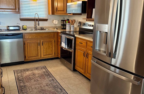 Rolla House | Chef-Inspired Spacious & Cozy Home