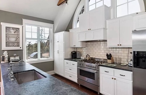 Friday Harbor Cottage | Chef's Kitchen with Salish Sea View & Eco-Friendly Features