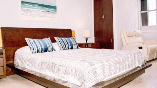 Condado Apartment | Chef's Delight: Family-Friendly 4-Star Escape Awaits