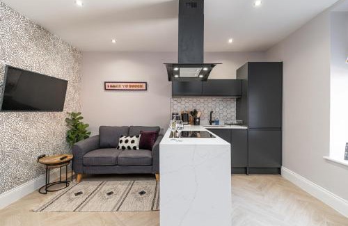 Newcastle-upon-Tyne House | High-Spec Chelmsford Lofts with Pool & Guest Rated 9.7/10